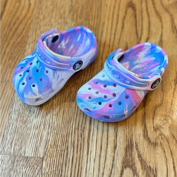 CROCS Shoes Crocs Kids Tie Dye Size Pinkpurplebluewhite